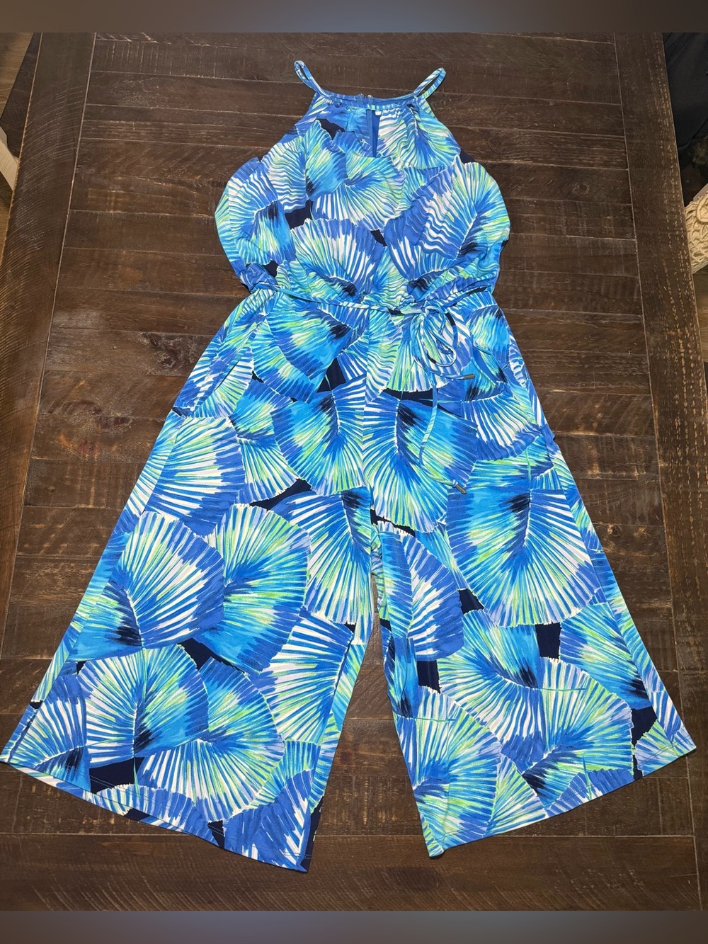 London Times Blue Green Black White Tropical Print Halter Cropped  Jumpsuit 10
